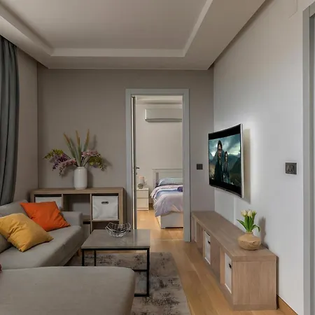 Apartment One Sea-view Balcony & Parking - Happy