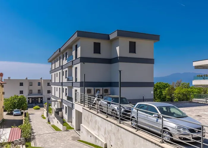 One - Happy * Kostrena